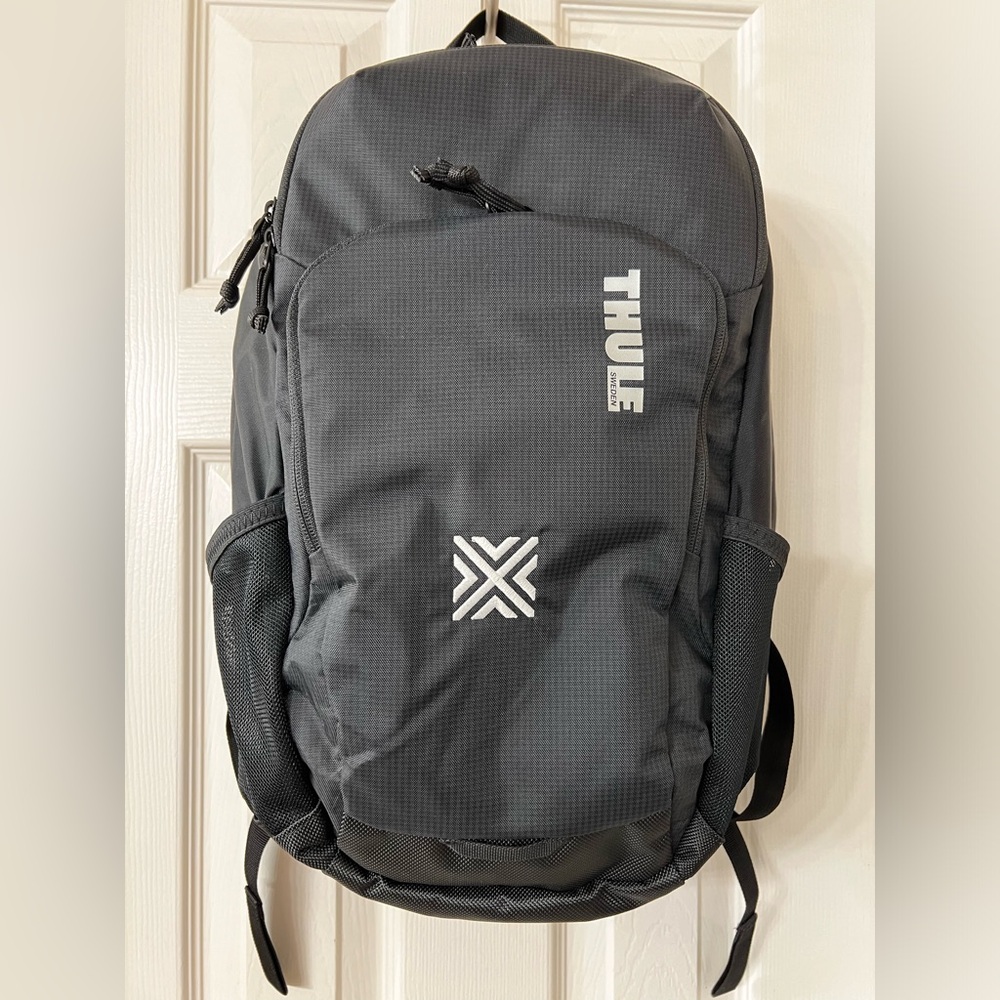 New Thule Sweden Achiever 17” College, Travel, Work, Laptop Black Backpack